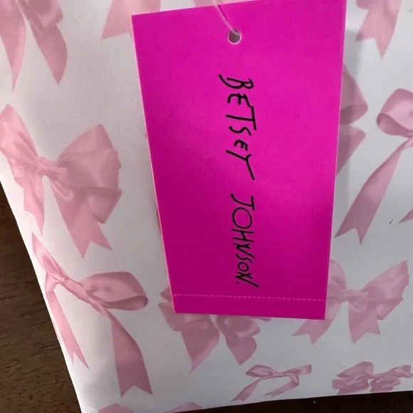 Betsey Johnson Pink and White Insulated Lunch Tote with Bow Pattern - Picture 6 of 9